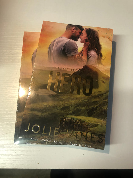 Special Edition Hero (Sprayed Edge)